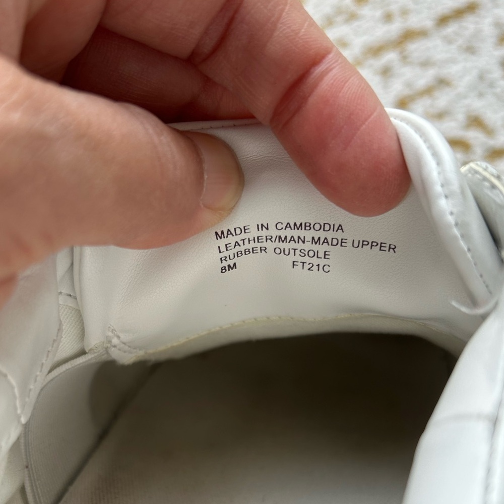 Michael Kors Kenna Sneaker - Picture 9 of 9
